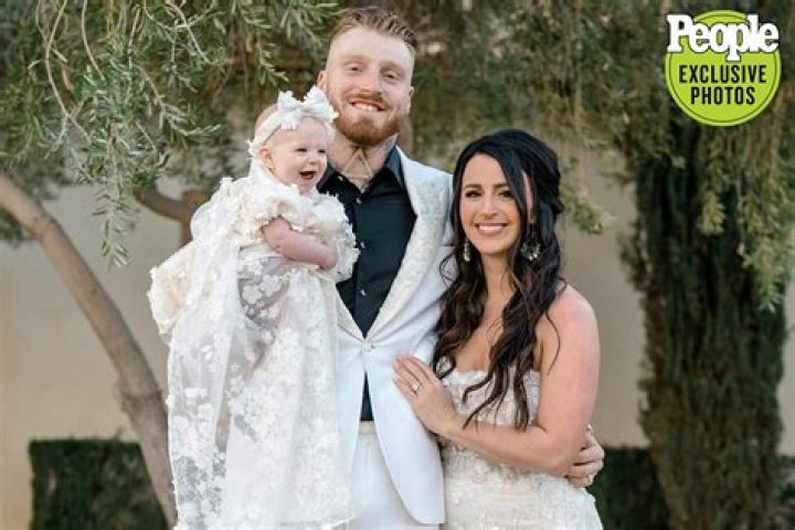 
Is Maxx Crosby Married? Know Maxx Crosby Bio, Married, Net Worth, And More 